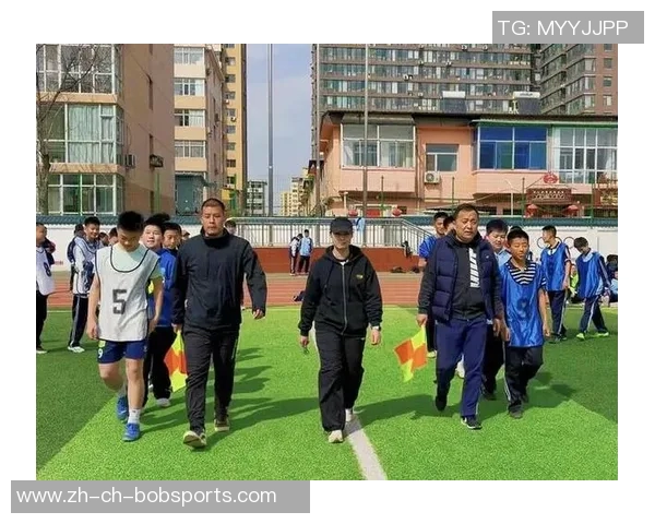 太原小店区足球明星教练助力青少年成长与梦想实现